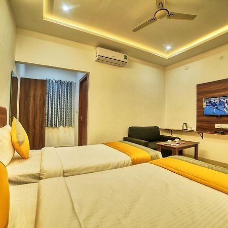 Visa Inn Hotel 4Kms From Airport L Free Airport Pickup & Drop 24X7 Devanahalli Buitenkant foto