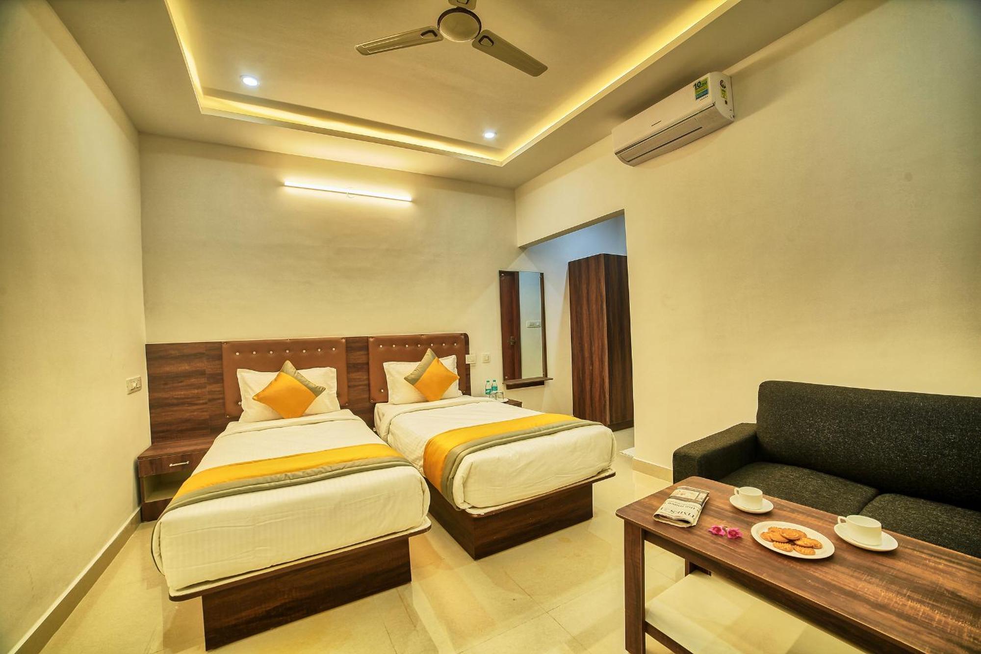 Visa Inn Hotel 4Kms From Airport L Free Airport Pickup & Drop 24X7 Devanahalli Buitenkant foto