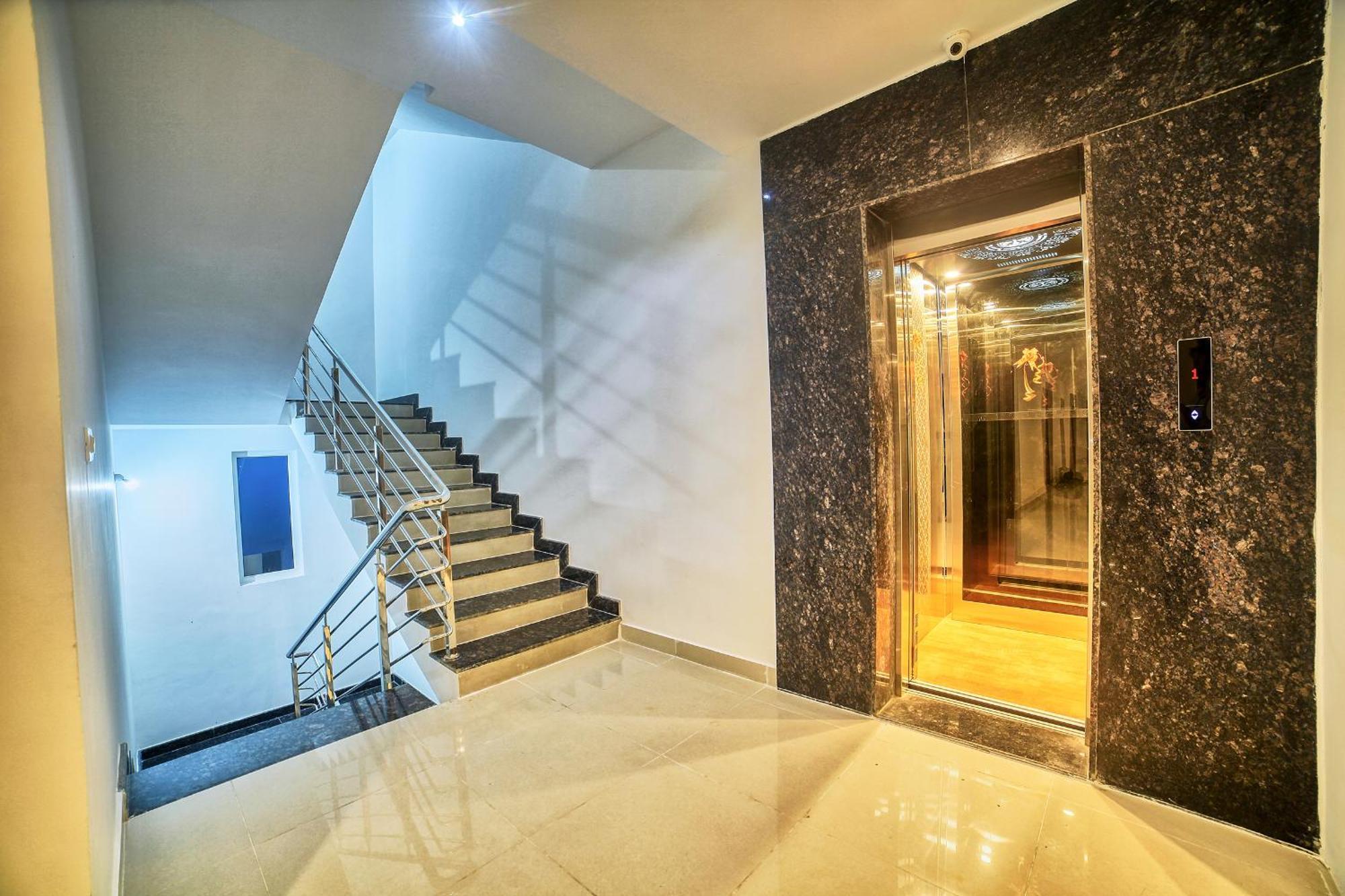 Visa Inn Hotel 4Kms From Airport L Free Airport Pickup & Drop 24X7 Devanahalli Buitenkant foto